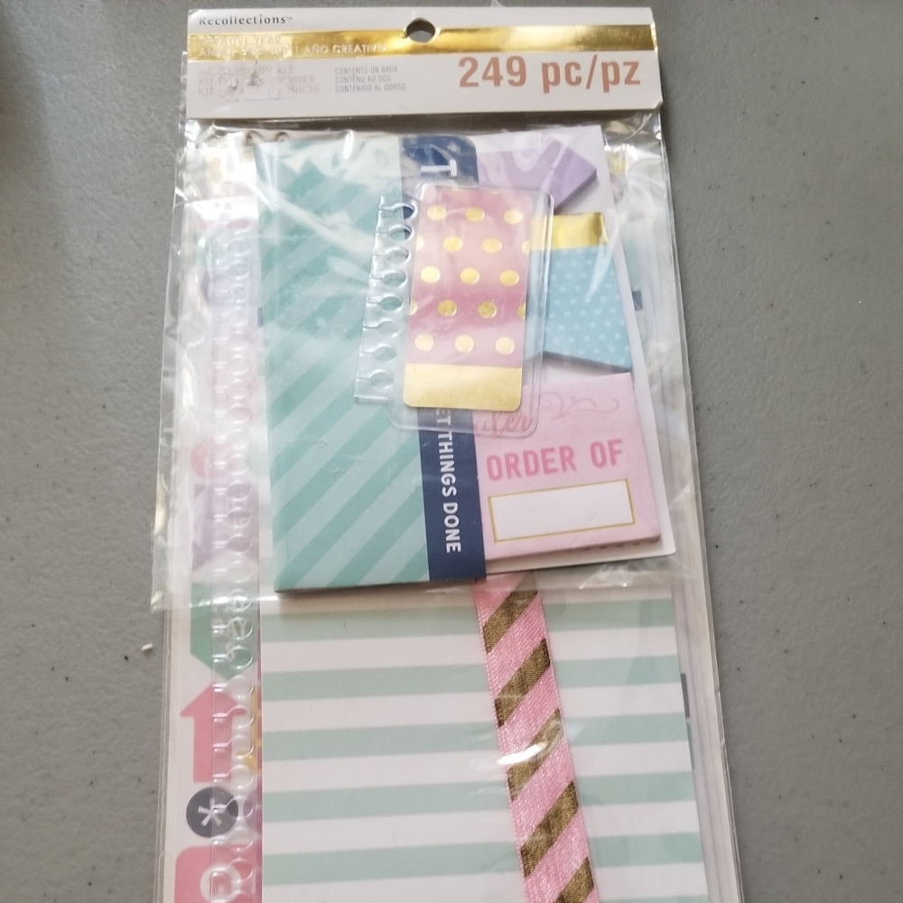 Recollections Creative Year Accessory Kit - Picture 1 of 3